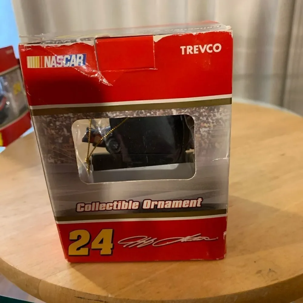 Jeff Gordon 2005 Collectible Ornament